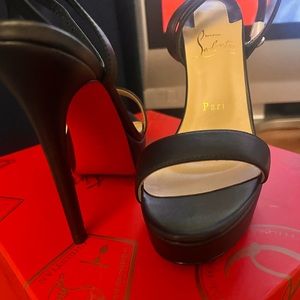 Brand New Never Worn sz 7/8 Red Bottoms.